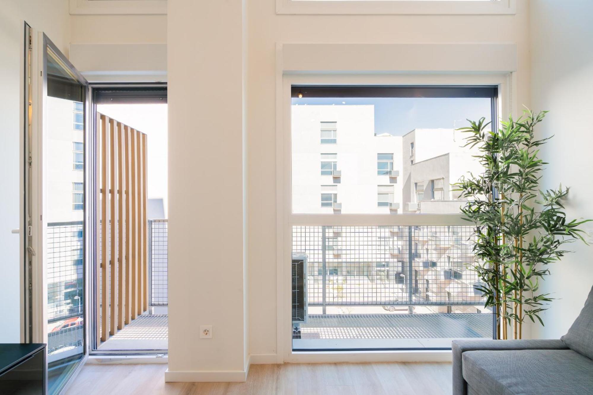 Apartamento Loft Reformado Industrial Con Garaje Alquiler Temporal Madrid Exterior foto