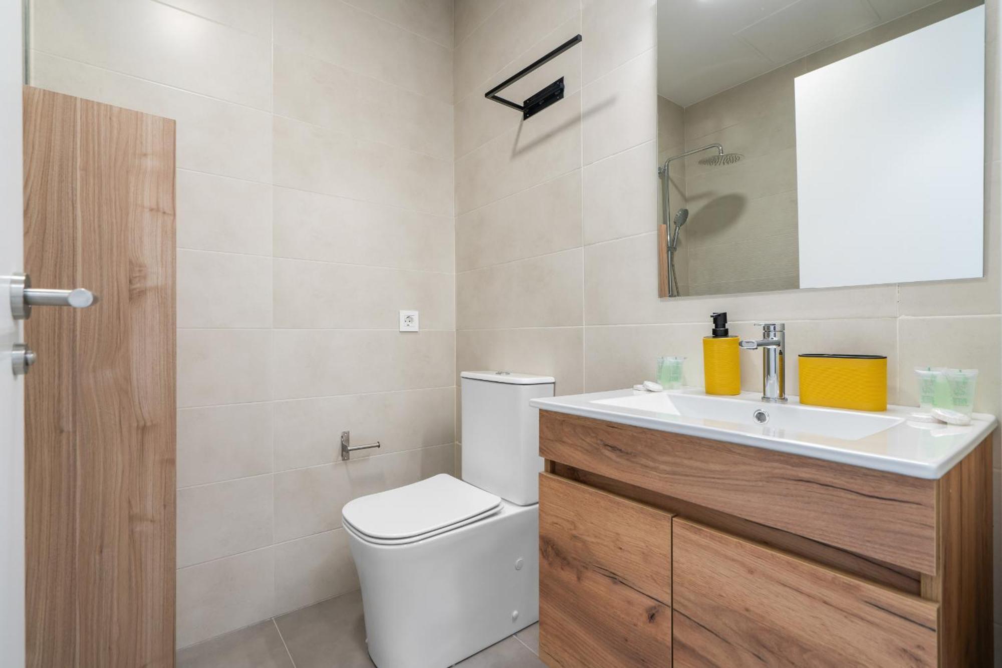 Apartamento Loft Reformado Industrial Con Garaje Alquiler Temporal Madrid Exterior foto
